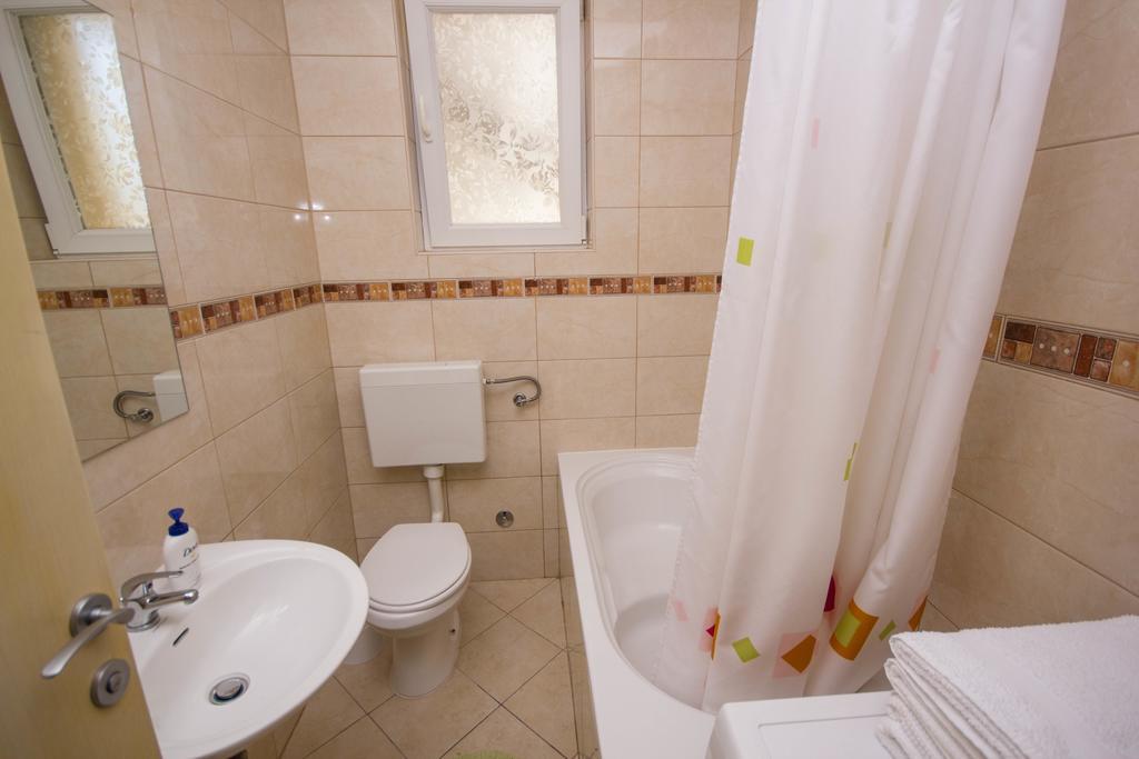 Apartments Maria โตรกีร์ ภายนอก รูปภาพ