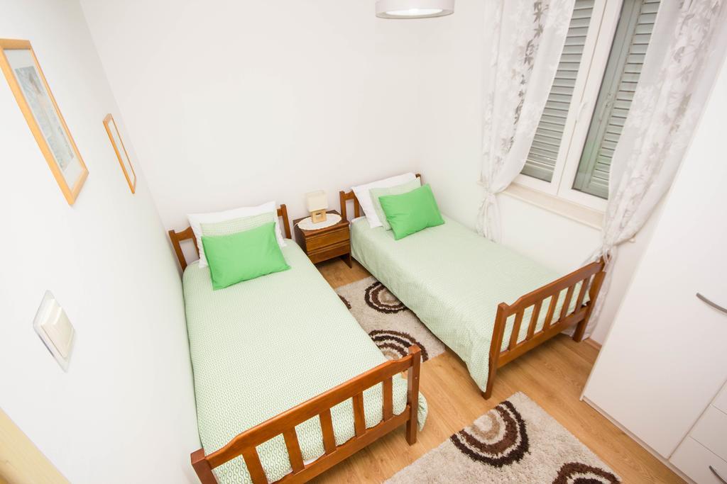 Apartments Maria โตรกีร์ ภายนอก รูปภาพ
