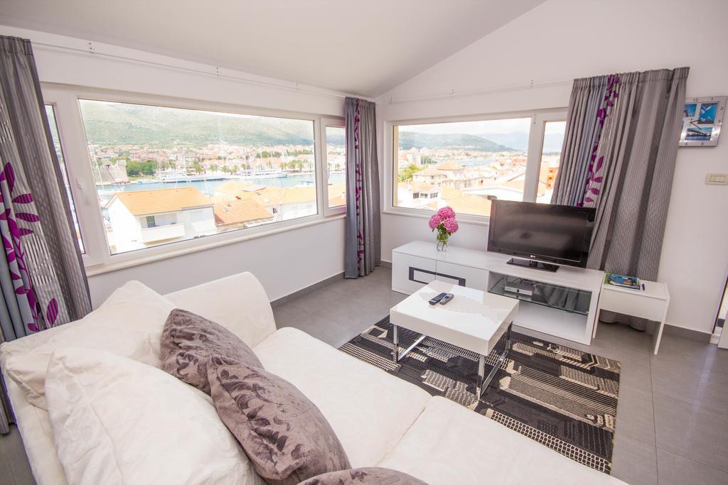 Apartments Maria โตรกีร์ ภายนอก รูปภาพ