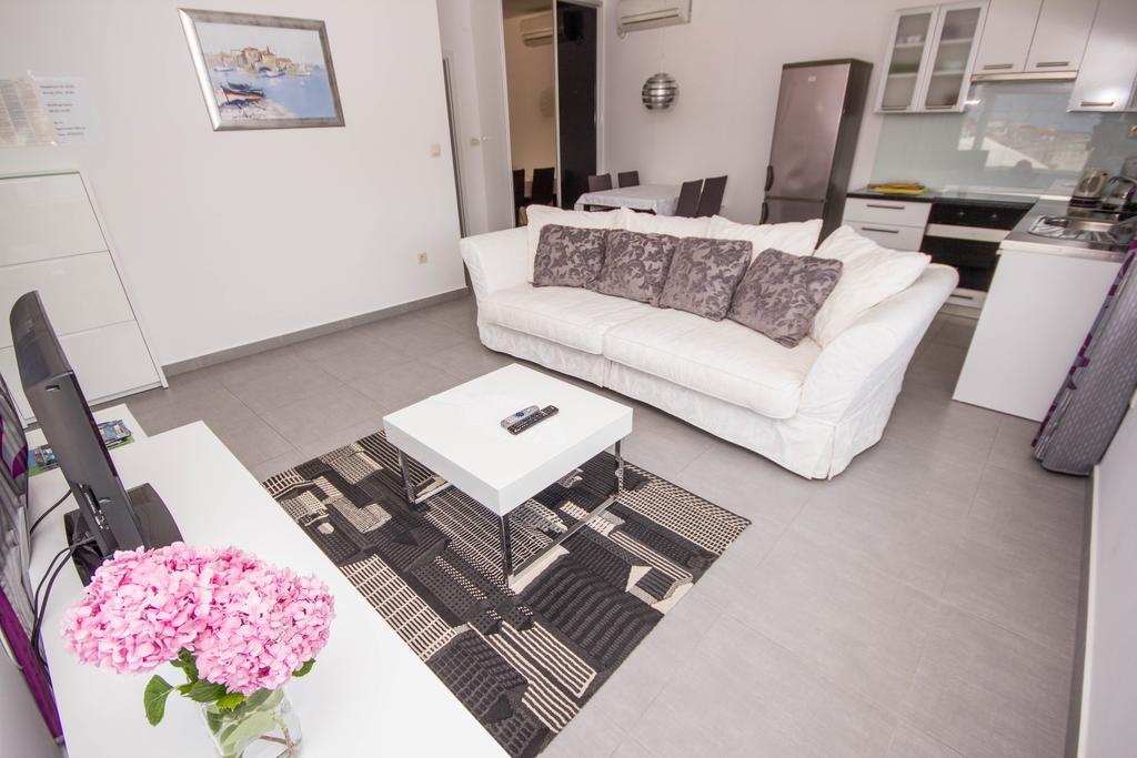 Apartments Maria โตรกีร์ ภายนอก รูปภาพ