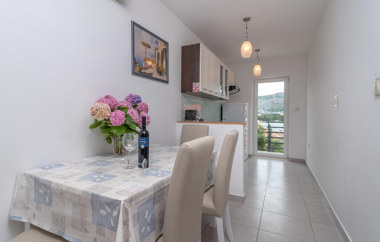 Apartments Maria โตรกีร์ ภายนอก รูปภาพ